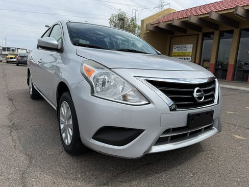 Used 2015 Nissan Versa SV FWD image 14