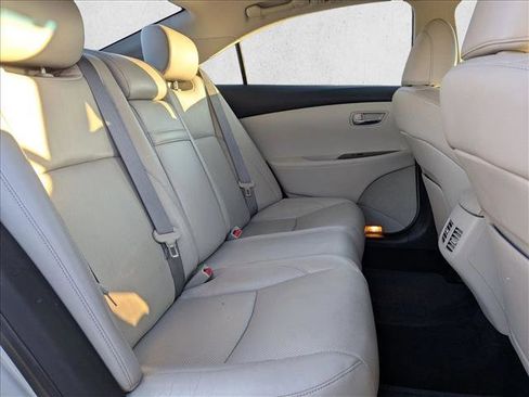 Used 2011 Lexus ES 350 image 30