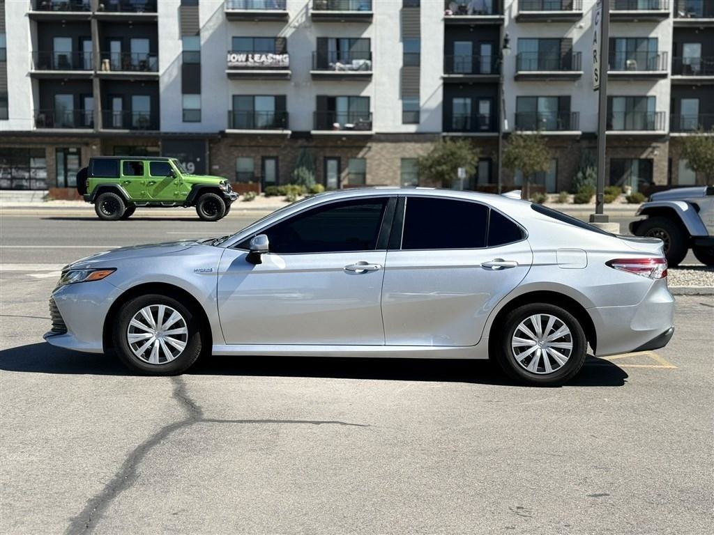 Used 2020 Toyota Camry LE w/ Fleet Convenience Package FWD image 4