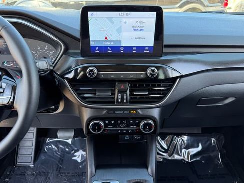 Certified 2022 Ford Escape SEL w/ SEL Stealth AWD Package image 25
