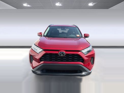 Used 2024 Toyota RAV4 XLE FWD image 6