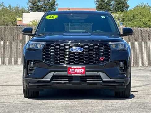 Certified 2025 Ford Explorer ST w/ Sun And Sound Package AWD/4WD image 8