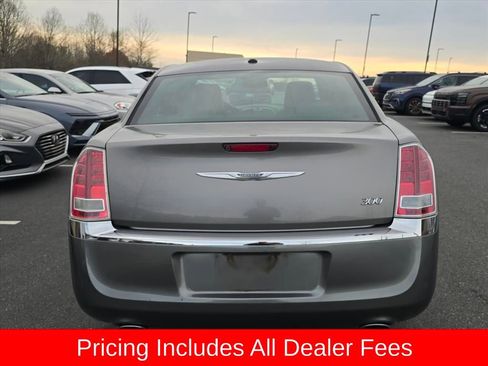 Used 2011 Chrysler 300 Limited w/ Sound Group RWD image 4