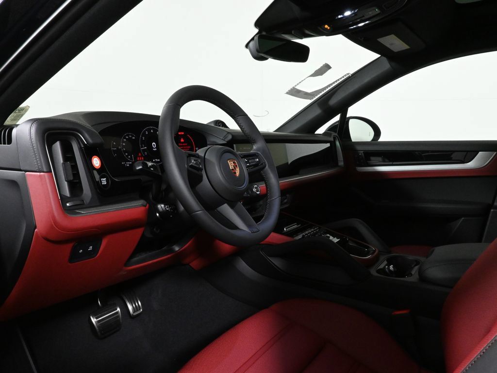 Used 2026 Porsche Cayenne S AWD/4WD image 4