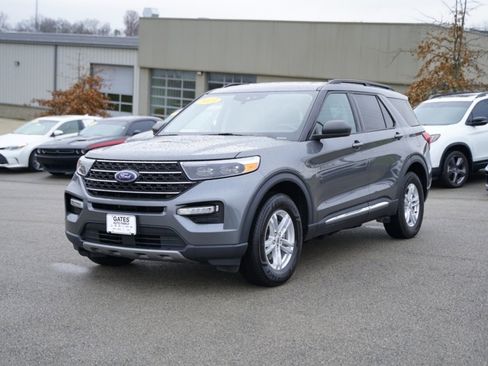 Used 2023 Ford Explorer XLT w/ Equipment Group 202A image 11