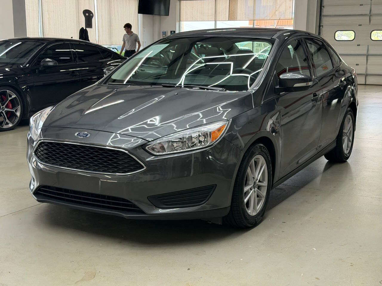 Used 2017 Ford Focus SE FWD image 5