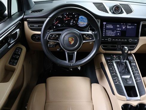 Used 2021 Porsche Macan image 15
