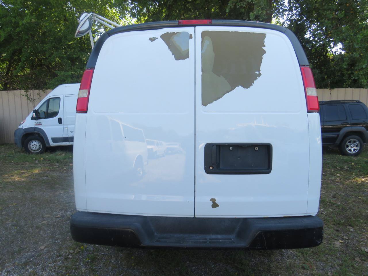 Used 2009 Chevrolet Express 2500 Extended RWD image 6