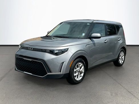 Certified 2024 Kia Soul LX w/ Option Group 015 FWD image 3