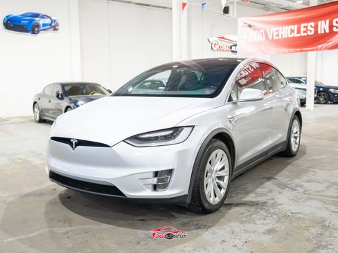 Used 2017 Tesla Model X 100D AWD/4WD image 3