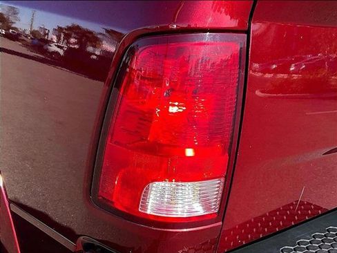 Used 2018 RAM 2500 Tradesman w/ Chrome Appearance Group image 29