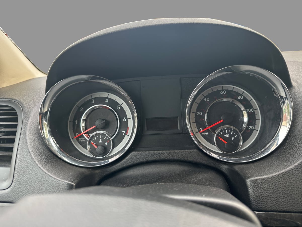 Used 2013 Dodge Grand Caravan SE w/ SE Plus Group FWD image 25