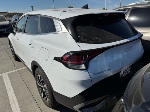 Certified 2023 Kia Sportage EX FWD image 3