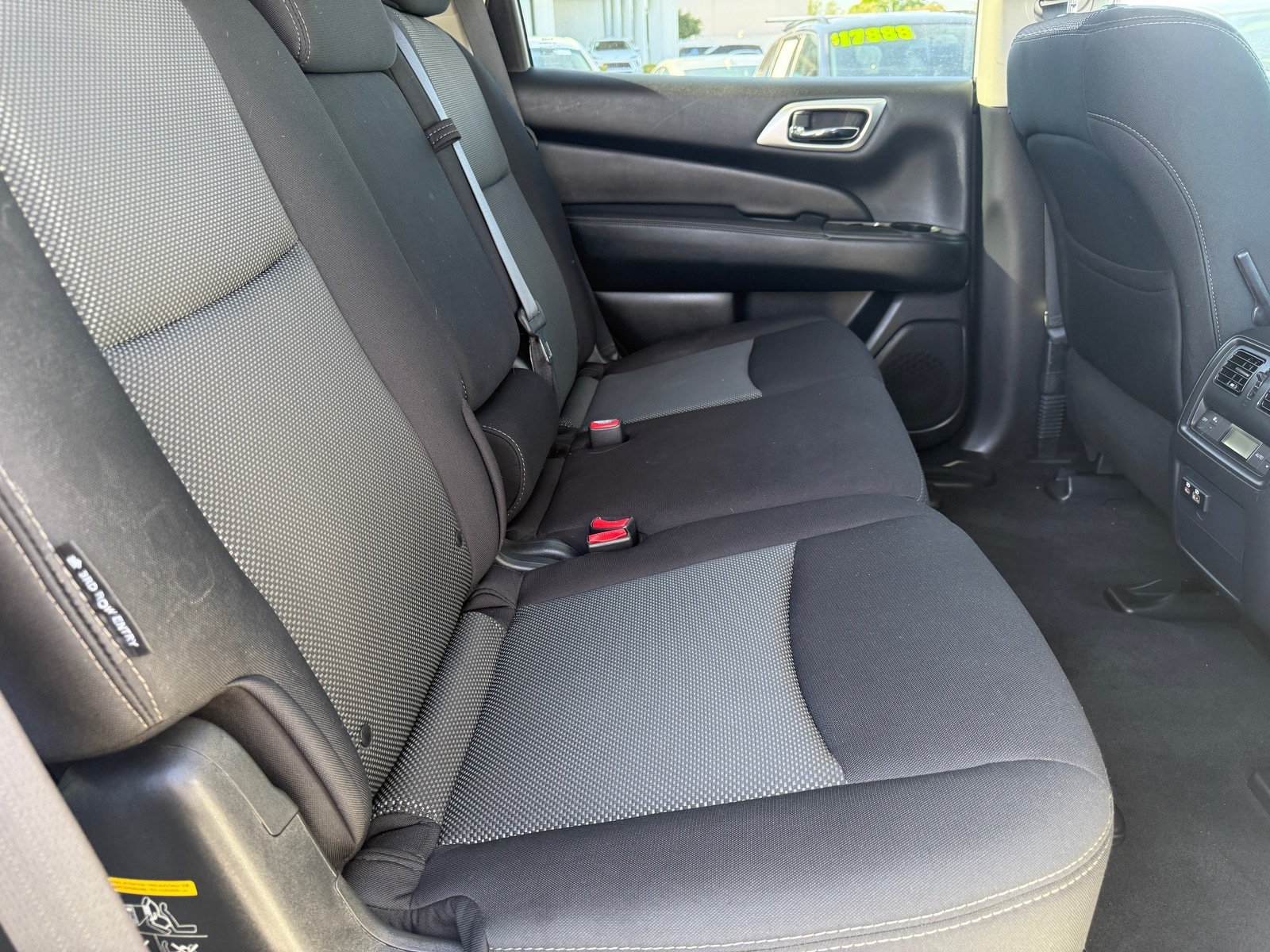 Used 2020 Nissan Pathfinder S AWD/4WD image 30