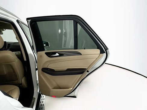 Used 2017 Mercedes-Benz GLE 350 image 32