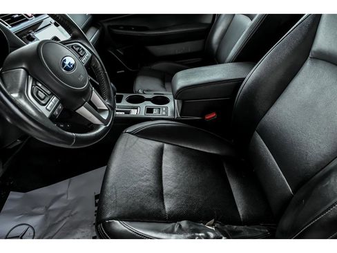 Used 2017 Subaru Outback 3.6R Limited image 11