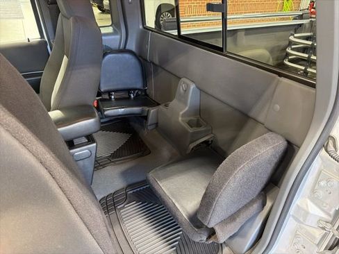 Used 2005 Ford Ranger XLT image 22