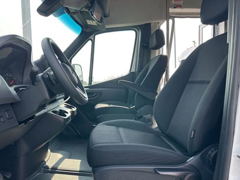 Used 2022 Mercedes-Benz Sprinter 3500 image 43