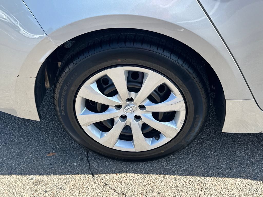 Used 2024 Toyota Corolla LE FWD image 44