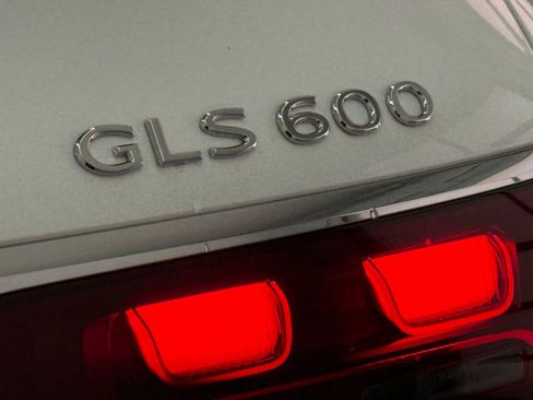 New 2026 Mercedes-Benz Maybach GLS 600 4MATIC image 21