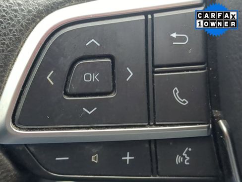 Used 2021 Toyota Highlander L image 13