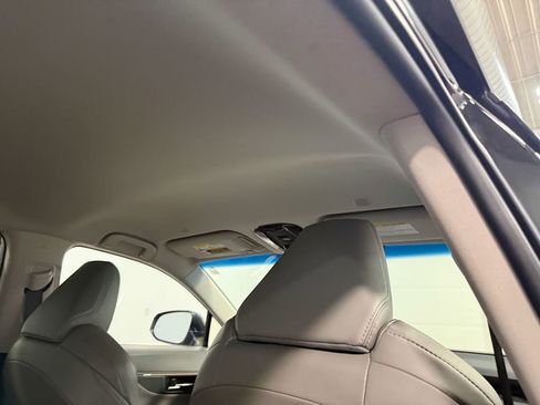 Used 2023 Toyota Venza XLE AWD/4WD image 17