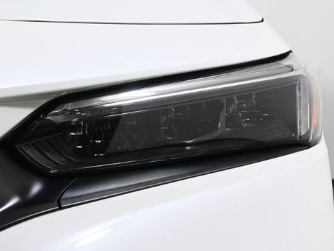 Used 2023 Honda Civic Sport image 11