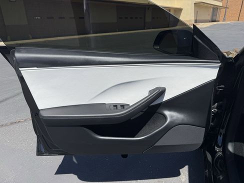 Used 2025 Tesla Model 3 Long Range RWD image 14