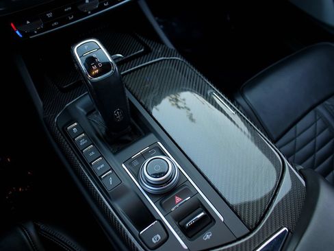 Used 2020 Maserati Levante GTS AWD/4WD image 35