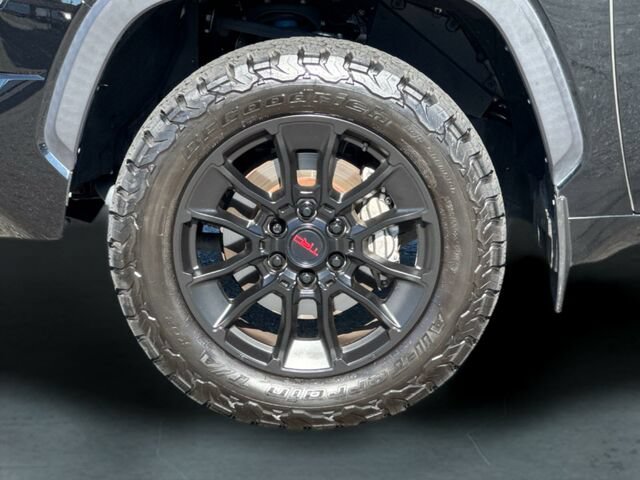 Used 2024 Toyota Tundra Limited w/ TRD Off-Road Package AWD/4WD image 30
