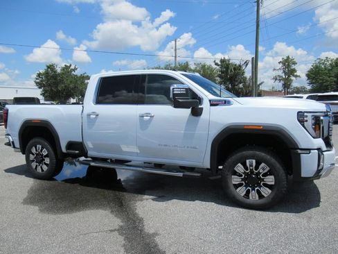 New 2026 GMC Sierra 2500 Denali w/ Denali Reserve Package AWD/4WD image 2
