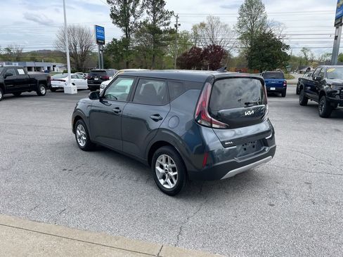Used 2025 Kia Soul LX w/ LX Technology Package image 6
