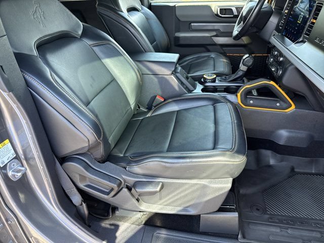 Used 2022 Ford Bronco Badlands w/ Sasquatch Package AWD/4WD image 16