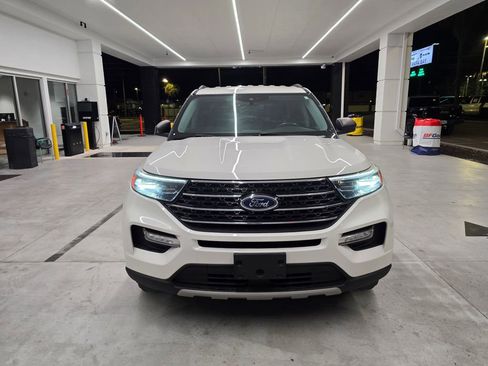 Used 2021 Ford Explorer XLT w/ Equipment Group 202A RWD image 8