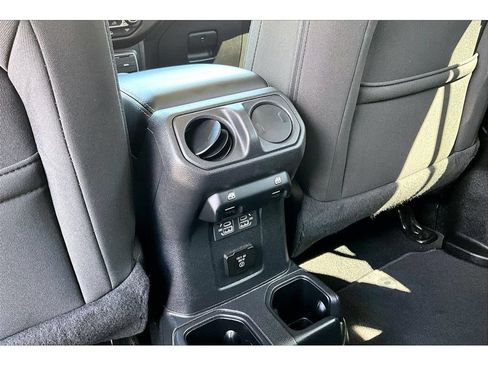 Used 2023 Jeep Wrangler Unlimited Sahara AWD/4WD image 13
