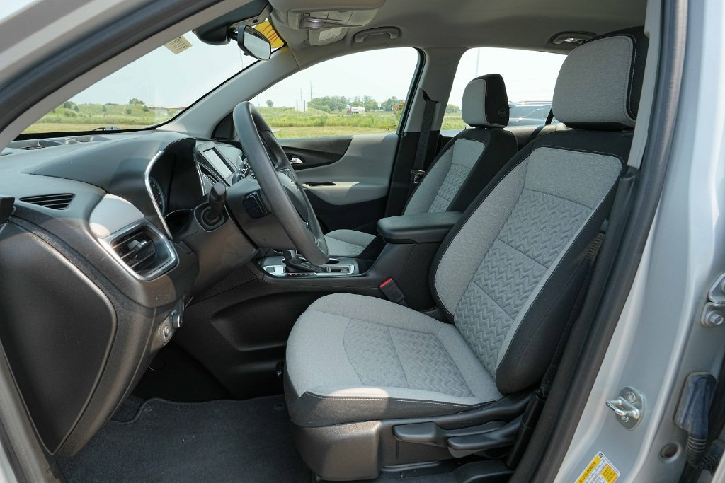 Used 2022 Chevrolet Equinox LS AWD/4WD image 18