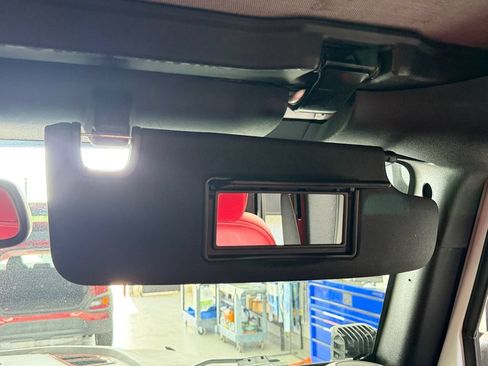 Used 2016 Jeep Wrangler Unlimited Rubicon w/ Connectivity Group AWD/4WD image 29