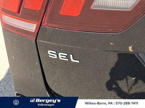 Certified 2024 Volkswagen Tiguan SEL R-Line AWD/4WD image 33