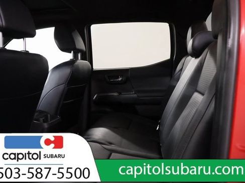 Used 2021 Toyota Tacoma TRD Off-Road w/ TRD Premium Off Road Package AWD/4WD image 32