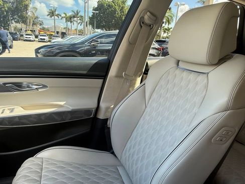 Used 2022 Genesis GV70 3.5T Sport w/ Sport Advanced Package AWD/4WD image 25