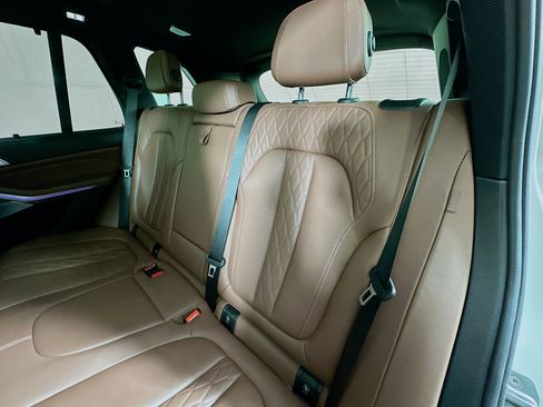 Used 2020 BMW X5 M50i w/ Executive Package image 25