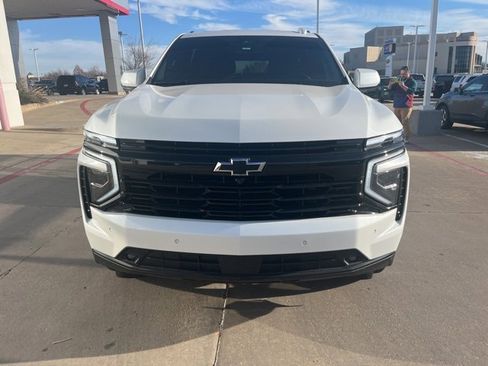 Used 2025 Chevrolet Suburban RST w/ Comfort Package image 3