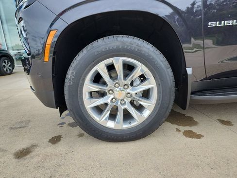 New 2026 Chevrolet Suburban Premier w/ Sun And Tow Package AWD/4WD image 29