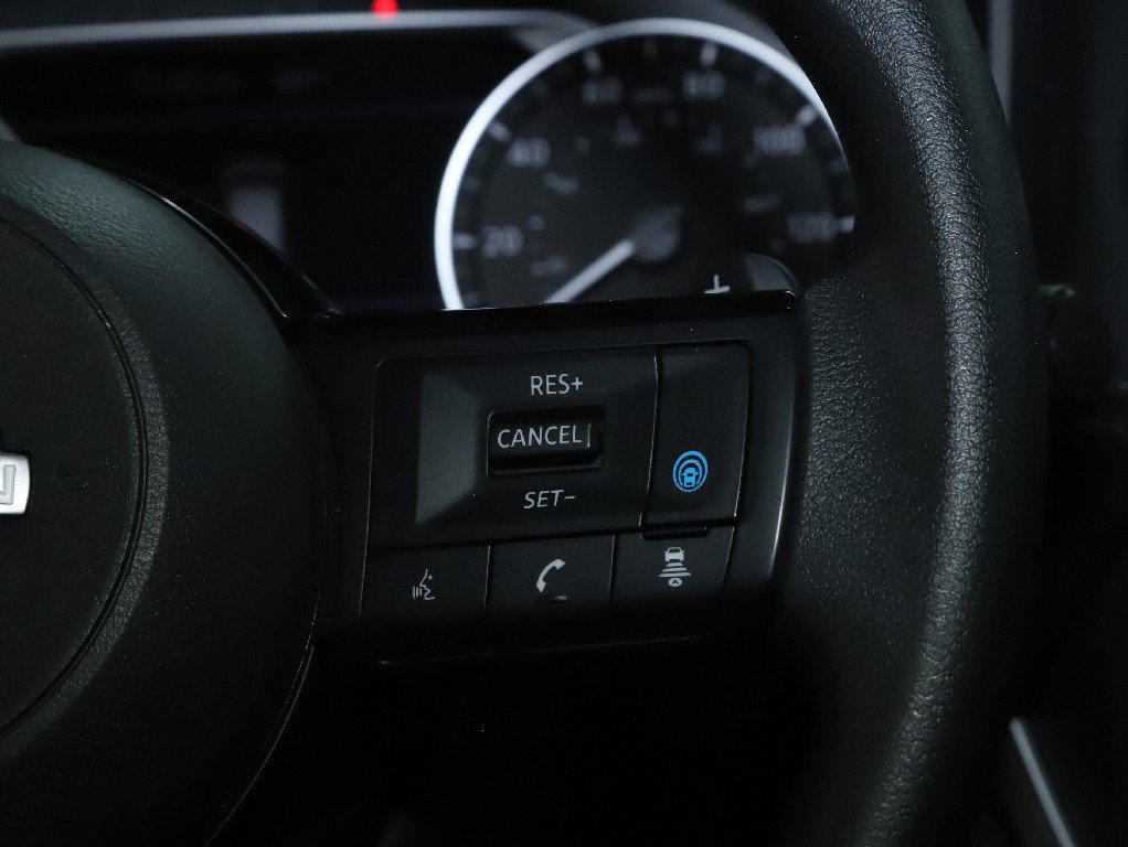 Used 2023 Nissan Rogue SV AWD/4WD image 24