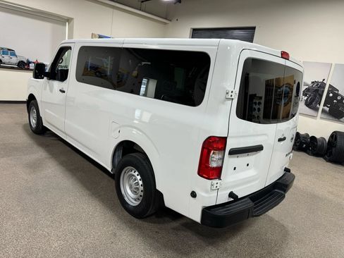 Used 2018 Nissan NV 3500 S RWD image 17