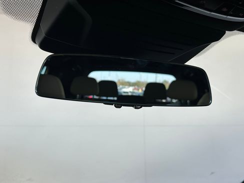 Used 2023 BMW X7 M60i w/ Executive Package image 17