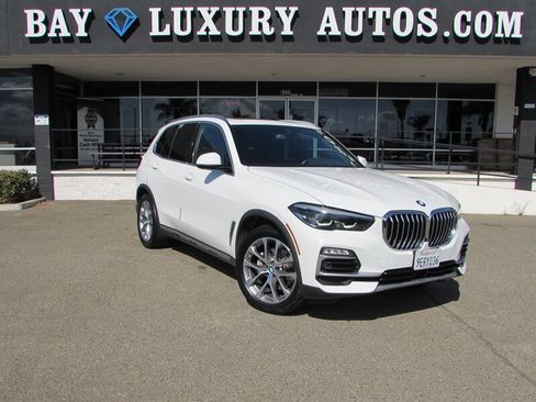 Used 2019 BMW X5 xDrive40i w/ Premium Package 2 AWD/4WD image 1