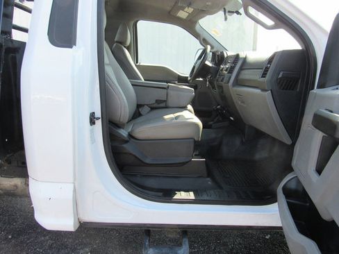 Used 2019 Ford F550 4x4 Regular Cab Super Duty w/ Power Equipment Group image 12