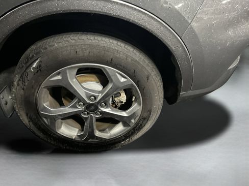 Used 2024 Ford Escape ST-Line AWD/4WD image 8