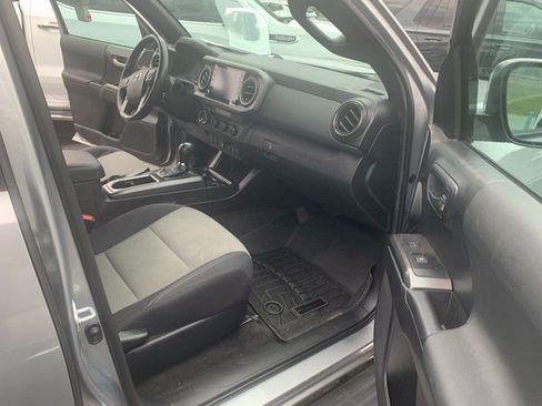 Used 2021 Toyota Tacoma TRD Off-Road image 12